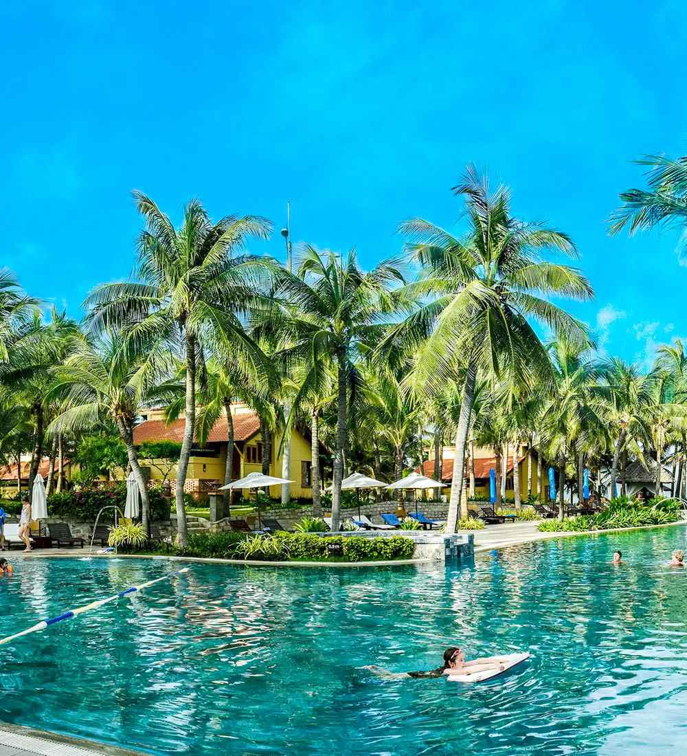 Bãi biển riêng 3,5 km của Hải Đăng